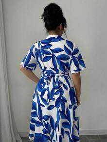 Elenzga Blue Collared Short Sleeve Cinched Waist Casual Plus Size Dress With Artistic Leaf Print In Blue And White - Blue - View 2