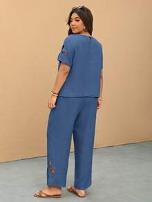 Elaquor Plus Size Women Solid Color Round Neck Short Sleeve Shirt And Pants Casual 2 Pieces Set - Blue - View 2
