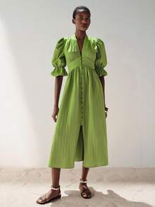 Aveloria Modichic 青柠绿和薄荷绿纹理竖条纹V领纽扣泡泡袖连衣裙，收腰喇叭裙摆，优雅百搭的假日装扮 - 綠色 - 查看 3