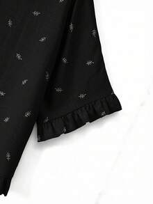 SHEIN EMERY ROSE CURVE 大码圆领短袖刺绣荷叶边下摆夏季时尚衬衫 - 黑色 - 查看 7