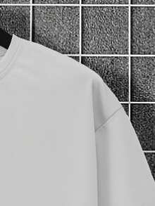 Manfinity Homme Bộ đồ nam trơn màu gồm áo thun cổ tròn tay ngắn và quần short cạp chun, kiểu dáng thường ngày. - Nhiều màu - Xem 5