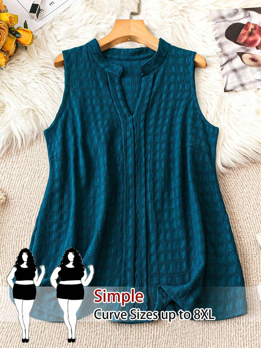 SHEIN CURVE+ 大码优雅V领衬衫,采用柔软面料,简约设计,适合日常通勤、户外活动和度假穿着。 - 墨綠色 - 查看 1