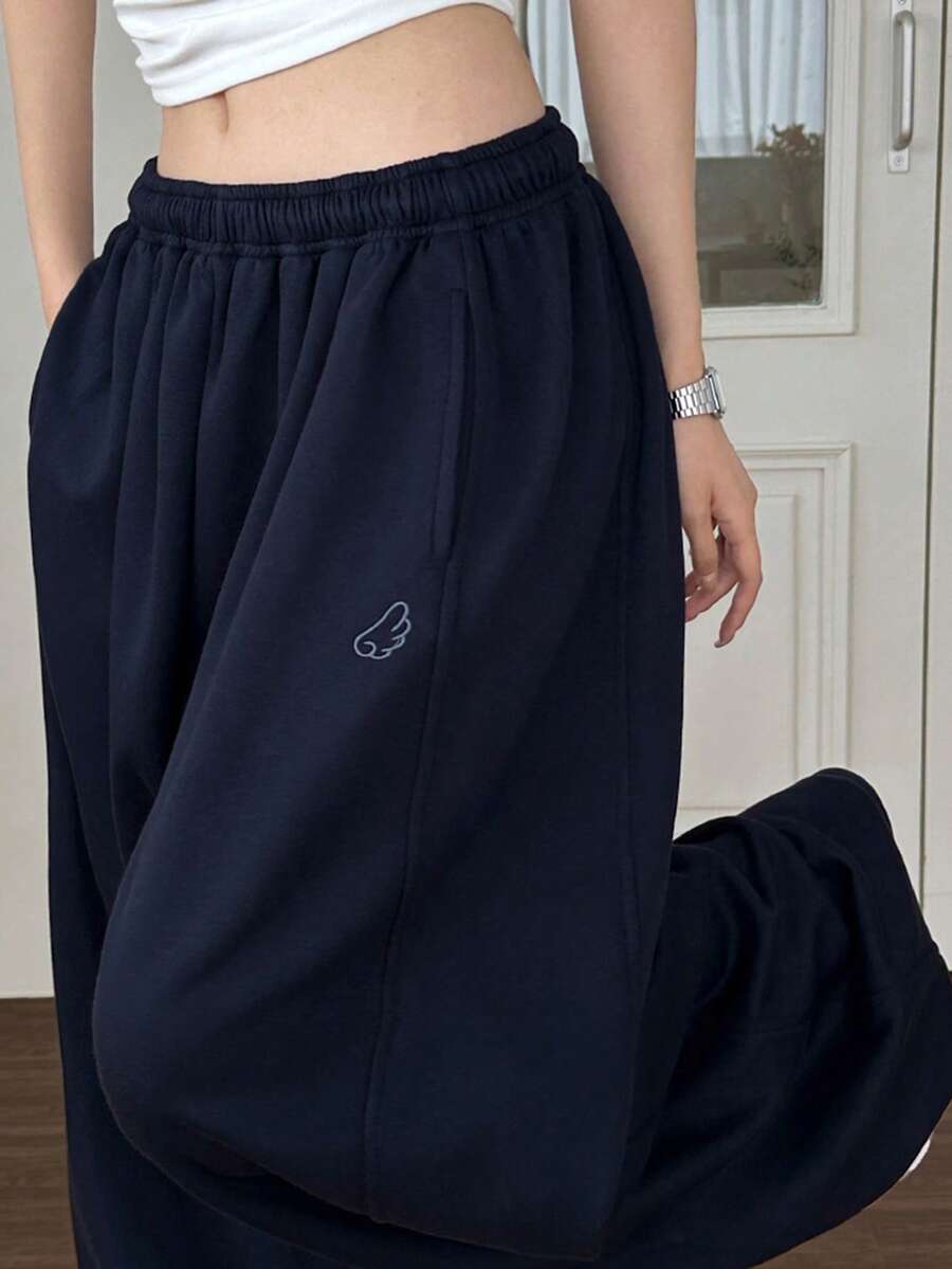 DAZY Women's Elastic Waist Pocket Wing Embroidery Pattern Casual Versatile Daily Wear Sweatpants, Autumn/Winter - Navy Blue - View 1