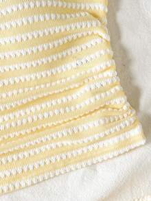 SHEIN 少女春夏轻薄黄色针织条纹提花抹胸上衣和配套褶皱腰短裤套装，少女休闲复古两件套 - 黃色 - 查看 4