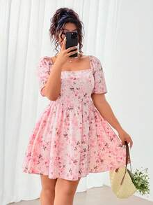 Enliva 大码女式粉色浪漫度假风方领泡泡袖印花迷你连衣裙，适合苹果型和圆润身材 - 彩色 - 查看 4