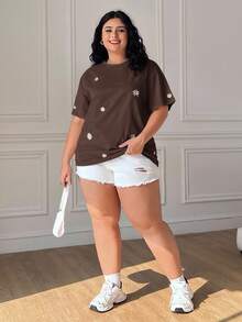 Solflare Plus Size Blue Daisy Embroidered Casual Short Sleeve T-Shirt, Spring/Summer Clothes - Chocolate Brown - View 4