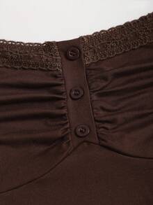 Sweetra Áo thun nữ tay ngắn cổ vuông cài nút xếp ly, viền ren, kiểu dáng thường ngày, thoải mái và tối giản, thích hợp cho mùa xuân/hè. - Cà phê nâu - Xem 7