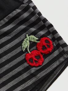 ROMWE Goth Quần short nữ màu đen xám sọc đen đậm thêu hình đầu lâu và quả anh đào. - Nhiều màu - Xem 3