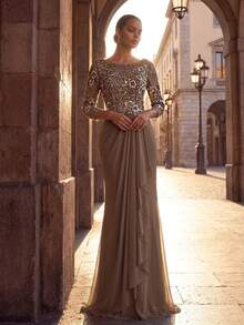 Aureia Vestido elegante con mangas transparentes de punto elástico con bordado de encaje, cuentas y aplicaciones en forma de diamante, con volantes en el bajo tipo cola de sirena, adecuado para bodas, galas y eventos de noche - Marrón Mocha - Ver 7