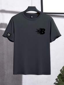 Manfinity Homme 男士火焰字母 B 印花 + 袖标设计灰色圆领短袖 T 恤 - 深灰色 - 查看 3