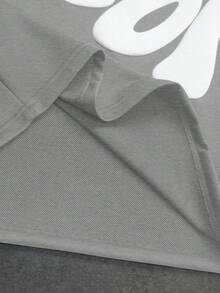 PAVTROS Bộ đồ nam gồm áo thun ngắn tay cổ tròn in chữ và quần short, kiểu dáng thường ngày. - Màu Xám nhạt - Xem 5