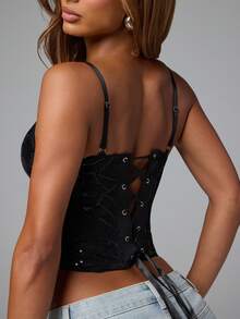 NYA SZN Top sin mangas con tirantes finos, cuello en V profundo, diseño de crenolina con ojales y cordones, para fiestas, vacaciones, invierno, primavera, verano y otros eventos y ocasiones para mujeres - Negro - Ver 2