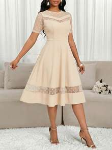Vestido de mujer con cuello redondo, manga corta, parches de malla con estampado floral y lunares - Albaricoque - Ver 5