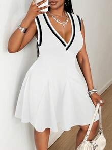 Maweii Plus Size Women Striped V-Neck Casual Sleeveless Dress - White - View 2