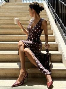 Ritzy Row V领修身不对称下摆波点连衣裙 - 棕色 - 查看 5