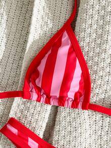 Swim Vcay Bộ bikini tam giác kẻ sọc in họa tiết ngẫu nhiên dành cho nữ, mẫu mới Xuân/Hè 2026, gồm quần bikini và áo tắm casual đi biển. - Nhiều màu - Xem 3