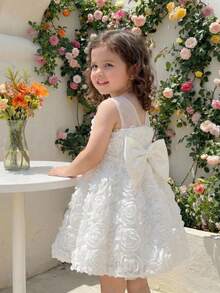 SHEIN Glamorique Kids 女婴粉色3D立体花朵连衣裙，网纱缎面花瓣袖，后背蝴蝶结串珠派对礼服，玫瑰花幼儿婚礼花童礼服，女婴生日选美礼服 - 白色 - 查看 6