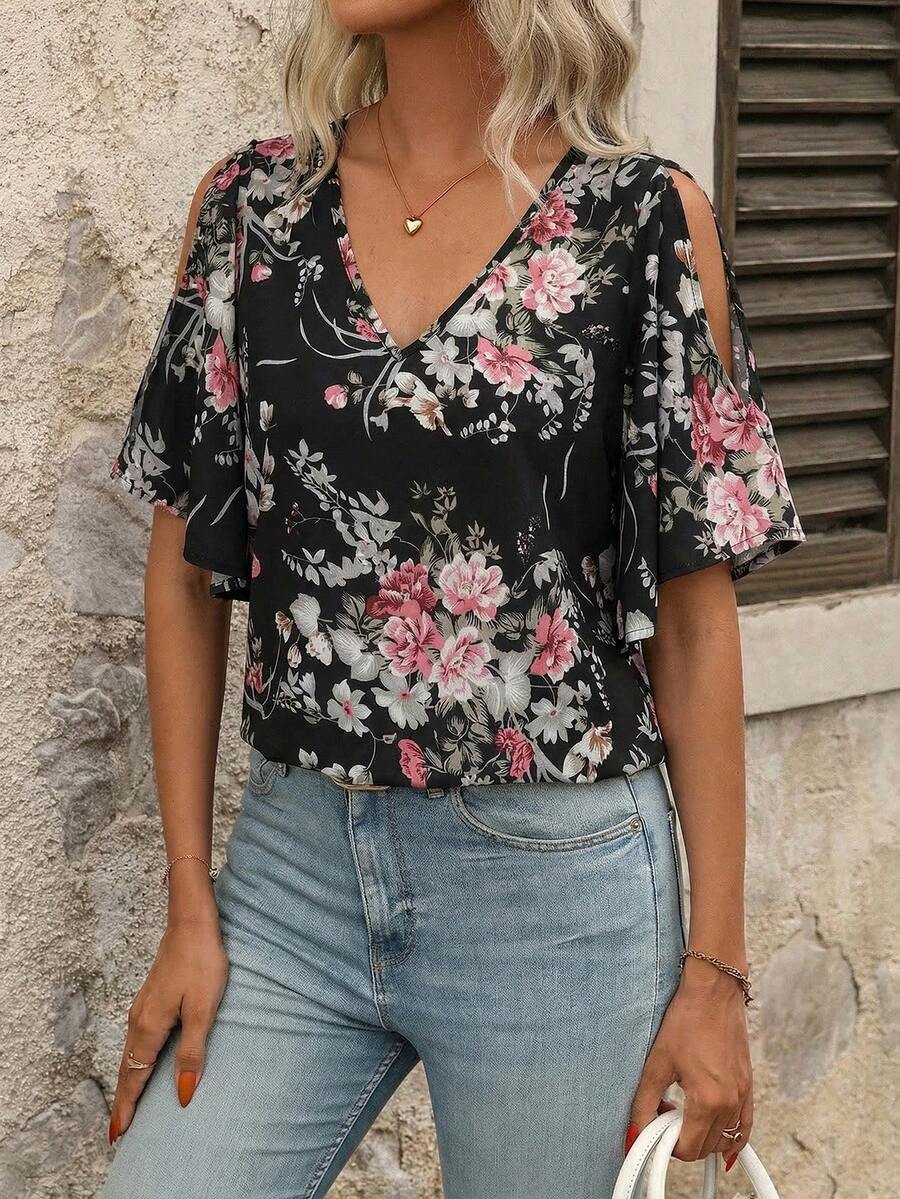 SHEIN Clasi بلوزة نسائية بياقة على شكل حرف V وأكمام مكسرة مزخرفة بطبعات زهرية وذيل مشقوق - الأسود - مشاهدة 1