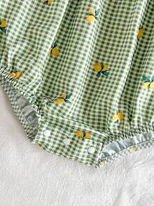 Vintaside Kids Bộ áo liền quần tay bèo màu xanh lá cây tươi tắn cho bé gái. Chất liệu mềm mại và thoải mái, kiểu dáng công chúa dễ thương, phù hợp cho các hoạt động ngoài trời, du lịch và mặc hàng ngày vào mùa xuân/hè. - màu xanh lá - Xem 7