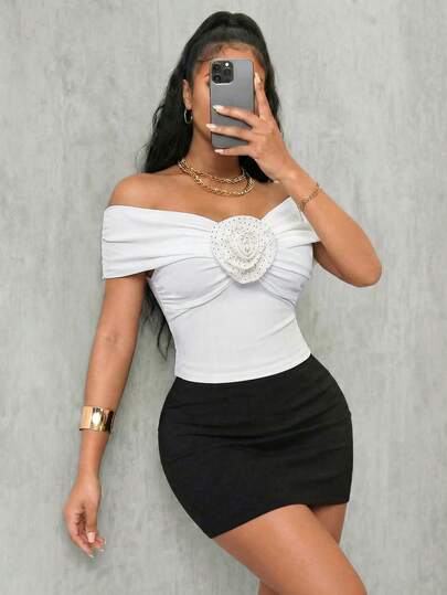 Eryvara Women's Elegant Fashion Minimalist Versatile Criss-Cross Off-Shoulder 3D Floral Striped T-Shirt, Spring/Summer