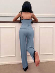 SHEIN 蕾丝边吊带背心和裤子女士睡衣套装 - 淺藍色 - 查看 2