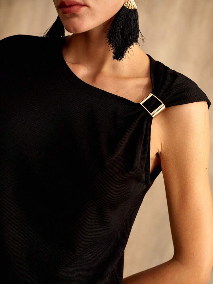ASYMMETRICAL NECKLINE CAP SLEEVE CROPPED T-SHIRT, VERSATILE