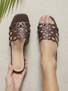 SHUZIA Sandal đế bằng nữ thanh lịch với họa tiết hoa khoét hở. - Màu nâu Sô-cô-la - Xem 2