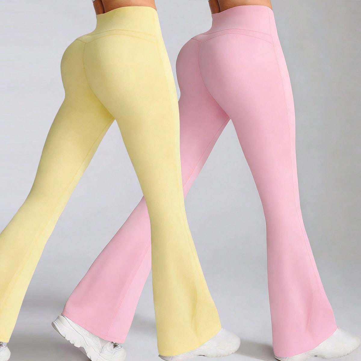 Pantalón de chándal de cintura alta y pierna acampanada de color liso