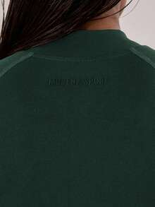 Musera Sport 缝线细节短款长袖全拉链上衣外套，适合板式网球、网球、匹克球等运动，秋冬季健身穿着。 - 墨綠色 - 查看 5