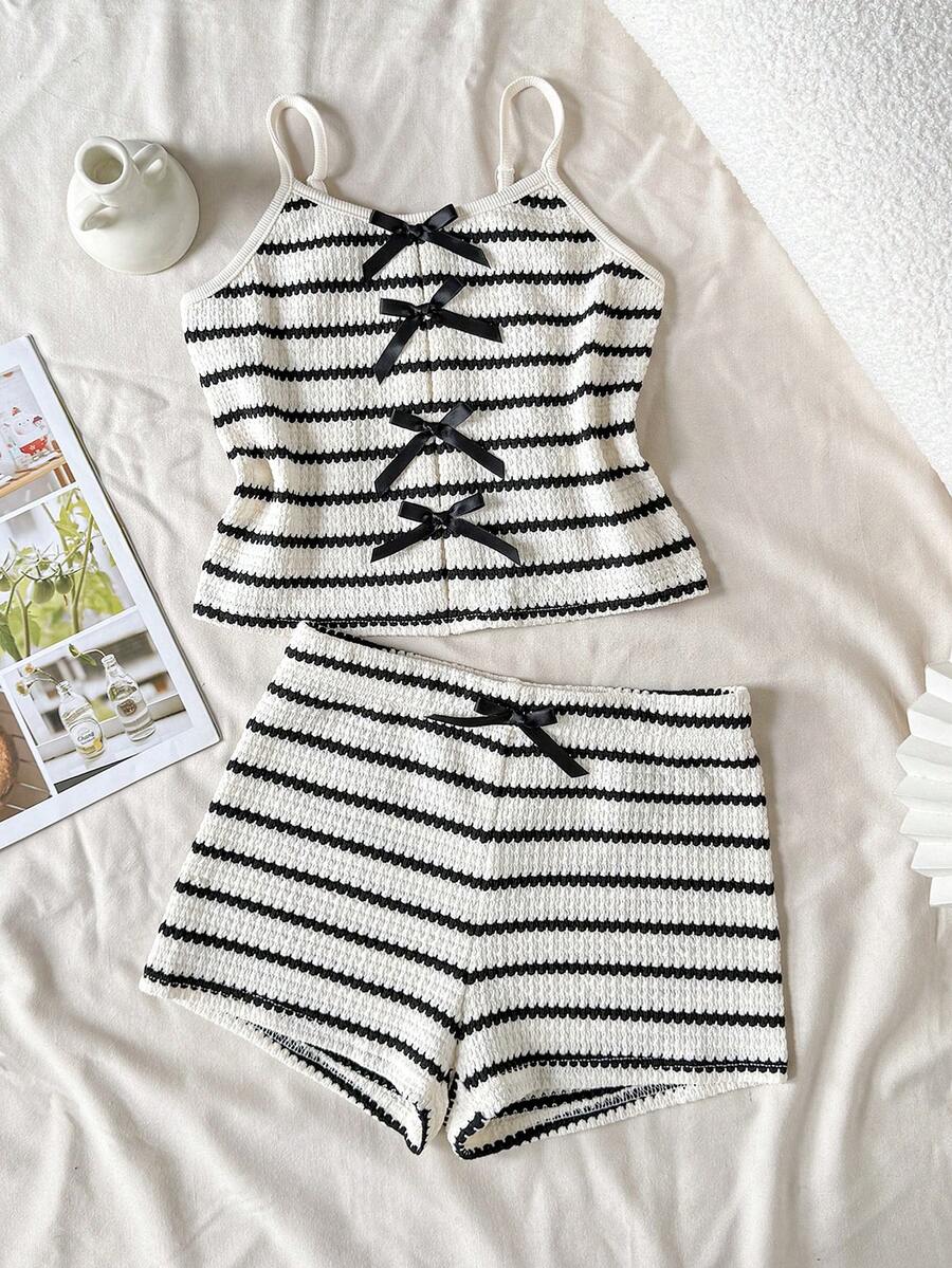SHEIN 2件套少女针织条纹复古蝴蝶结装饰圆领休闲背心和短裤套装,时尚度假装,适合大女孩 - 黑與白 - 查看 1