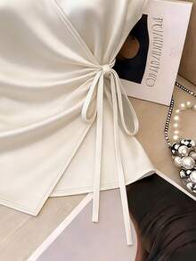 Franclia Áo kiểu cổ chữ V bằng vải satin màu kem | Trang phục lãng mạn cho buổi hẹn hò đêm. - Màu be - Xem 4