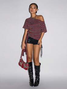 SHEIN ICON Y2k 女款哥特风 Coachella 音乐节俱乐部嬉皮辣妹中国风红黑条纹不对称肩短袖侧扭结时尚上衣，夏季 - 彩色 - 查看 13