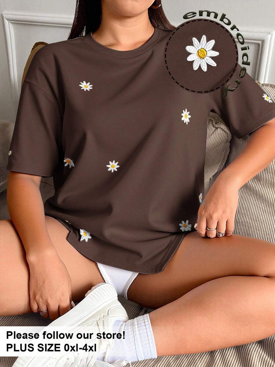 Solflare Plus Size Blue Daisy Embroidered Casual Short Sleeve T-Shirt, Spring/Summer Clothes - Chocolate Brown - View 1