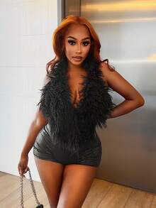 SHEIN BamGlam Dies ist der neueste Herbst-Winter-Stil eines ärmellosen, sexy tief ausgeschnittenen, trägerartigen, fellbesetzten, eng anliegenden und sinnlichen Einteilers aus Hose und Shorts für Damen. Er eignet sich für Partys, tägliche Treffen, Ausflüge, Bars, Clubs und den Alltag. Er wird "Hot Girl" YK2 genannt. Er kann mit High Heels kombiniert werden. - Schwarz - Übersicht 4