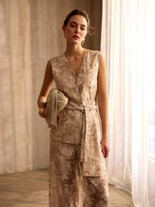 MOTF PREMIUM WOMEN'S KHAKI JACQUARD WAIST-CINCHED SLEEVELESS JACKET - Khaki - View 5