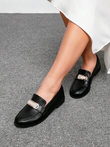 CUCCOO BIZCHIC 女式平底乐福鞋，金属扣和水钻装饰，杏仁形鞋头，仿皮材质，黑色，舒适休闲办公/通勤装 - 黑色 - 查看 5