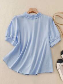 EMERY ROSE Plus Size Solid V-Neck Lace Short Sleeve Front Button Summer Blouse - Blue - View 2