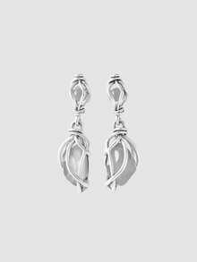 Silver Water Droplets With Irregular Lines Wrapped Around A Frigid Wind Earring - Antique Silver - View 2