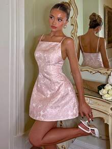 Glamine Charm 女士吊带连衣裙，提花花卉刺绣金属面料，奢华派对/下午茶礼服，露背公主风，性感优雅，夏季 - 粉色 - 查看 5