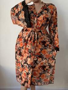 SHEIN Bộ đồ ngủ 2 món sang trọng, thanh lịch gồm váy ngủ satin in hoa và áo choàng lưới, cỡ lớn. - Rượu sâm banh - Xem 5