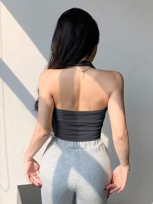 DAZY 女士时尚深灰色带衬垫露脐抹胸上衣，适合音乐节、街头风、度假，露背设计，无袖背心，春夏款 - 深灰色 - 查看 3