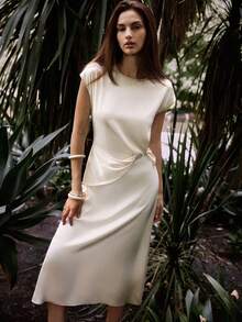 Maija 杏色缎面圆领短袖中长连衣裙，现代都市风格 - 杏色 - 查看 4