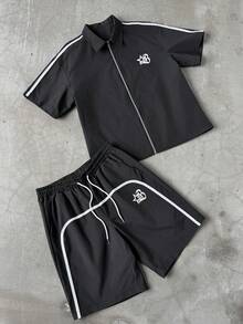 PAVTROS Conjunto de camisa casual para hombres con estilo de calle estadounidense minimalista en blanco y negro, cremallera metálica, estampado de letras góticas - Negro - Ver 7