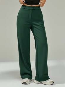 Màu xanh lá cây đậm