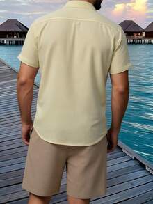 Manfinity RSRT 男士休闲度假短袖衬衫套装 - 鵝黃色 - 查看 2
