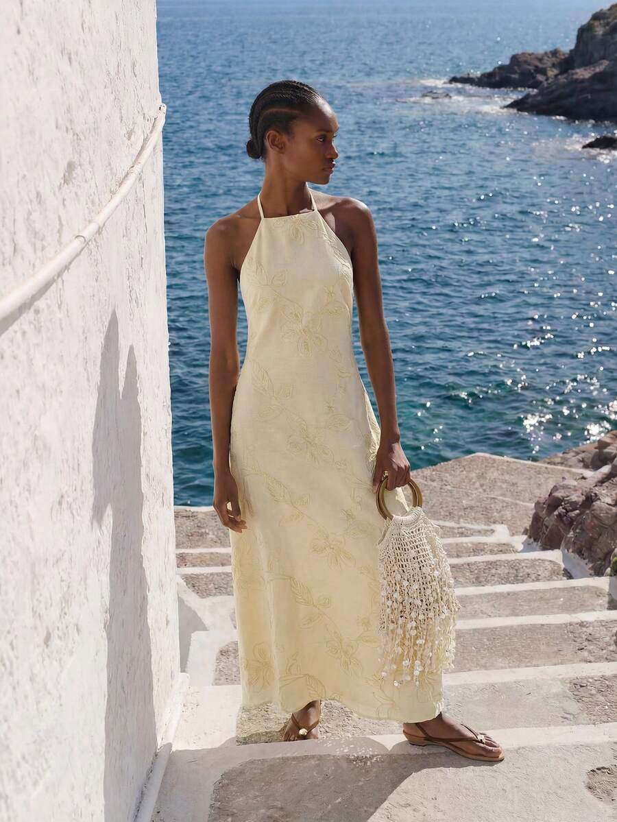 Đầm cổ yếm đính sequin tua rua dành cho nữ, thích hợp cho mùa tiệc Giáng sinh. - Màu be - Xem 1