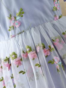 SHEIN Glamorique Kids 小女孩可爱花卉刺绣装饰休闲时尚娃娃裙 - 紫色 - 查看 4