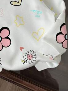 SHEIN EZwear 女士花卉、爱心和太阳印花米色连帽衫，秋冬季流行款式 - 彩色 - 查看 5