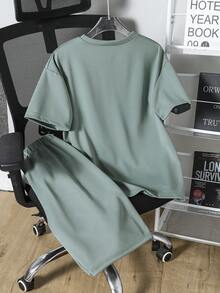 SHEIN Vacaura 2pcs/Set Teenager's Spring/Summer/Autumn Raglan Sleeve Colorblock Striped T-Shirt & Pocket Shorts Casual Sports Fashion Outfit - Green - View 2