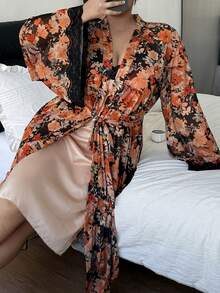 SHEIN Bộ đồ ngủ 2 món sang trọng, thanh lịch gồm váy ngủ satin in hoa và áo choàng lưới, cỡ lớn. - Rượu sâm banh - Xem 6